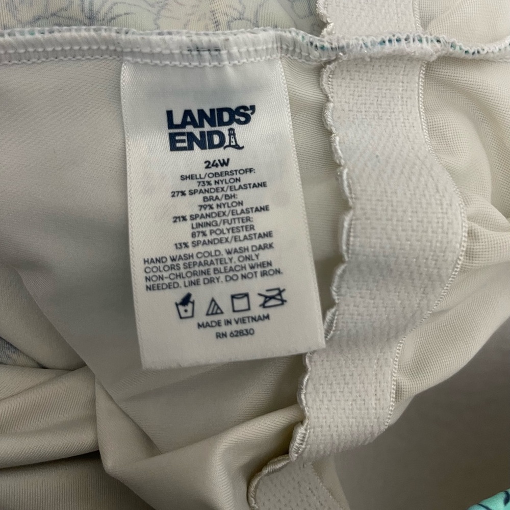 Lands' End Floral Scoop Neck Bodysuit in Teal and White (Small flaw) - Picture 2 of 5